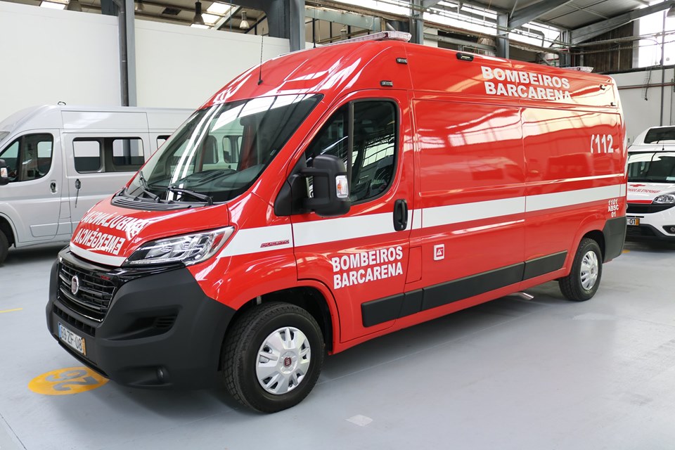 Mau tempo em Oeiras causa um ferido. Mulher arrastada pelas águas em Tercena