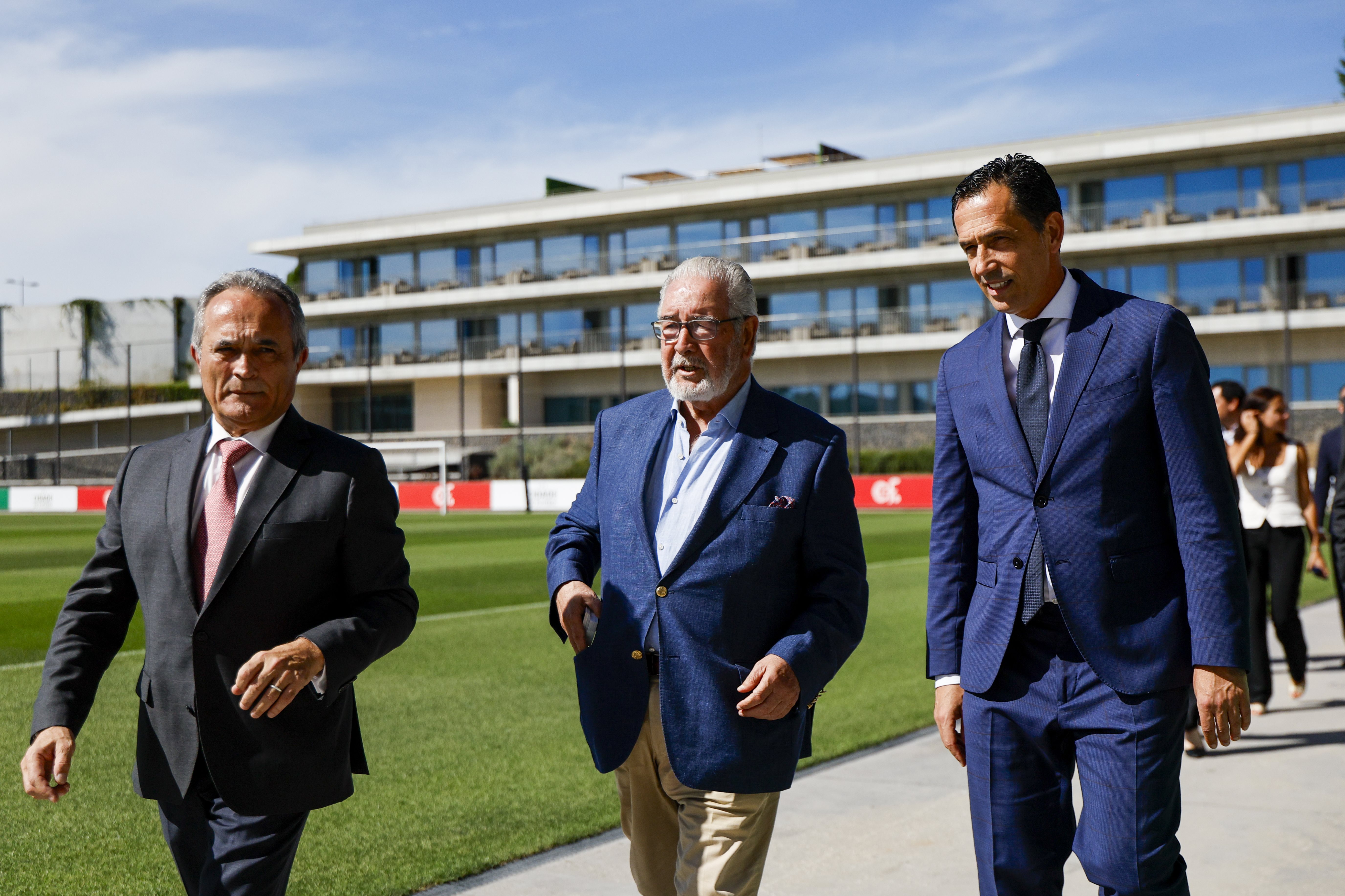Isaltino Morais toma posse na Cidade do Futebol