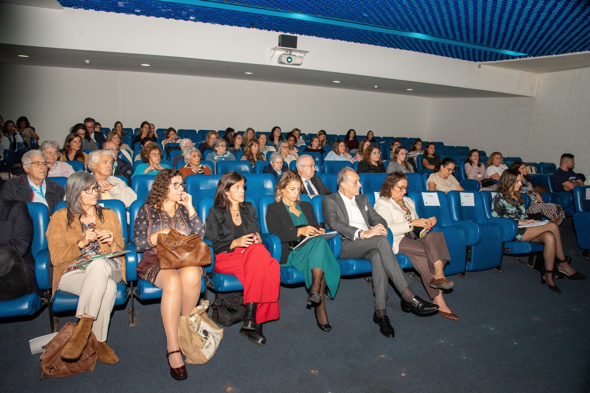 Envelhecimento debatido em Loures