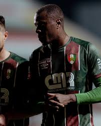 Nilton Varela e Estrela da Amadora chegam a acordo e encerram diferendo